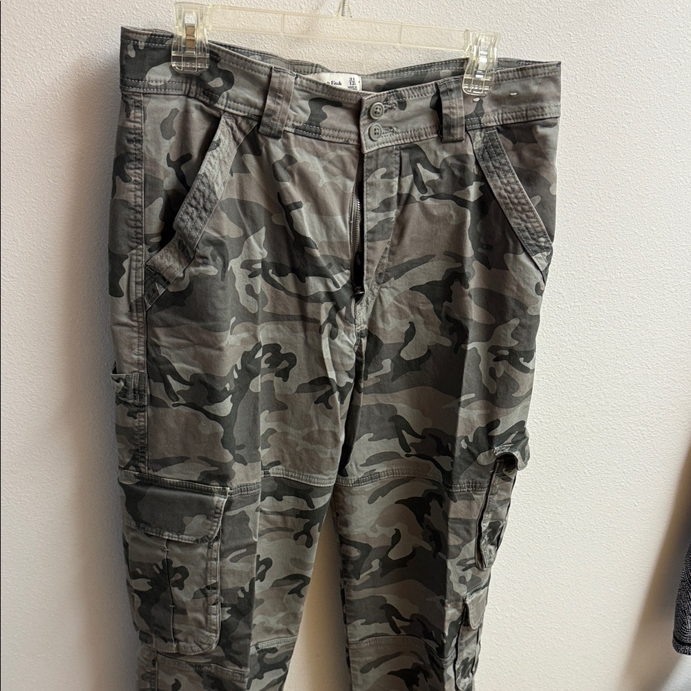 Women's Abercrombie & Fitch Camouflage Cargo Pants
